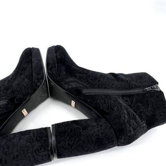 Kensie Black Velvet Floral Emeline Block heel boot bootie size 8.5 Platform Goth - Picture 8 of 14